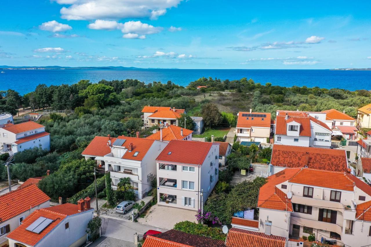 Apartment Puntamika Villa De Rosa - Ground floor Zadar Buitenkant foto