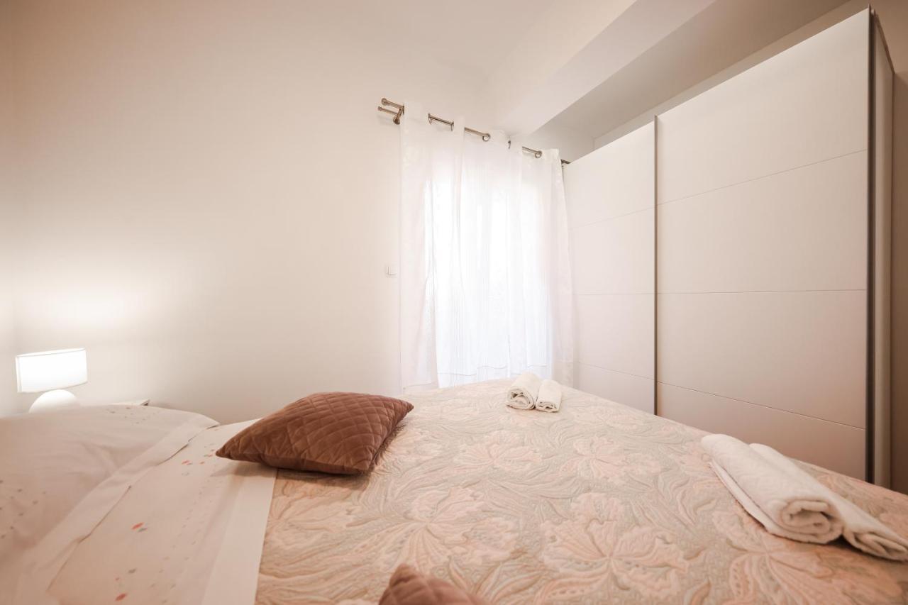 Apartment Puntamika Villa De Rosa - Ground floor Zadar Buitenkant foto