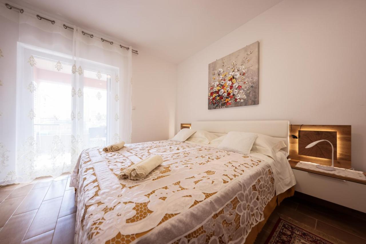 Apartment Puntamika Villa De Rosa - Ground floor Zadar Buitenkant foto